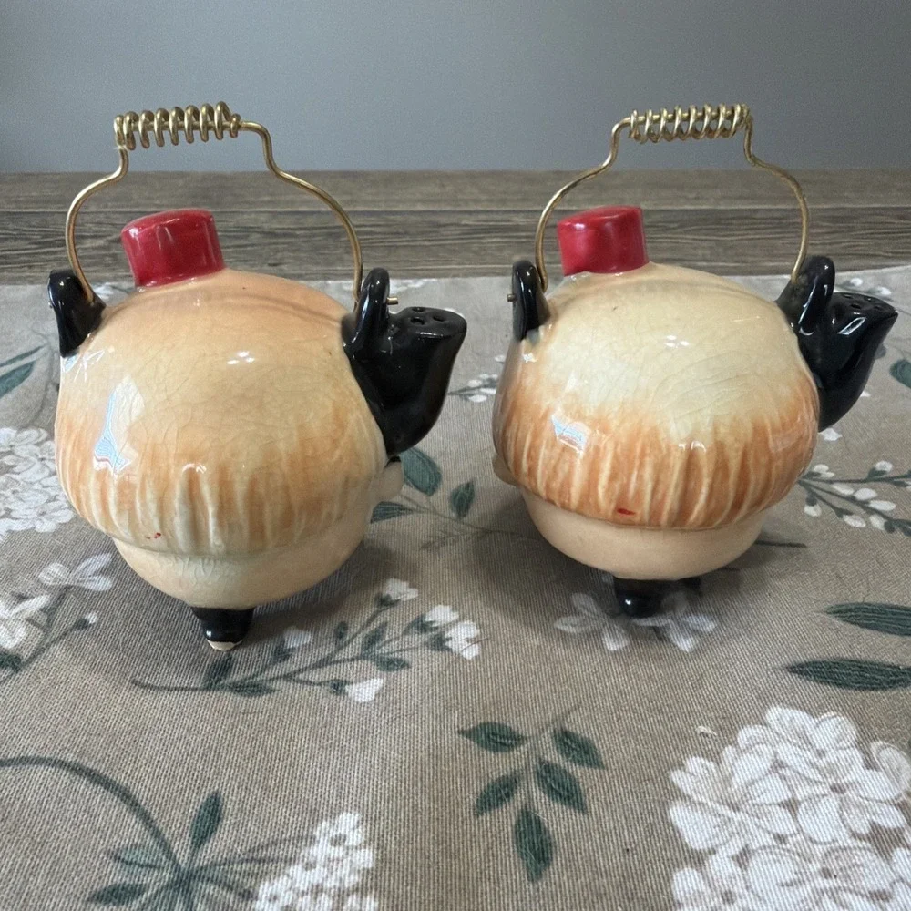 Vintage‎ Japan Salt & Pepper Shakers Clown Teapot Kettle Ceramic Pair